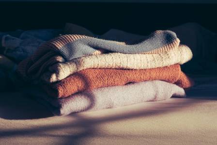 Effective Indoor Attire for Maintaining Body Heat