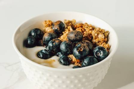 The Ultimate Guide to Crafting Personalized Yogurt Bowls